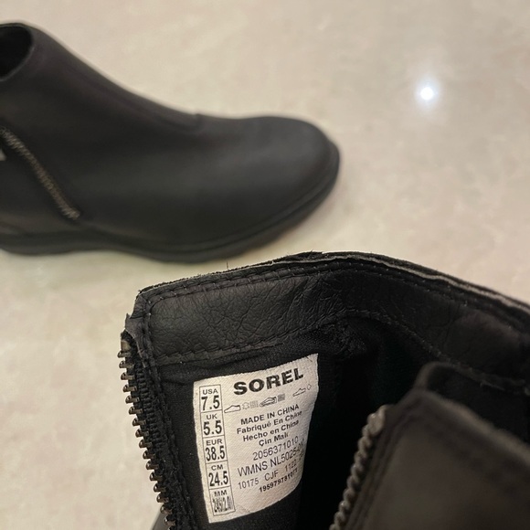 SOREL Evie II Zip Waterproof Ankle Boot (Women) In Black Size 7.5 - Picture 10 of 14